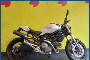 DUCATI Monster 696 Garantita e Finanziabile