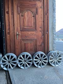 Cerchi in lega R17 originali VW