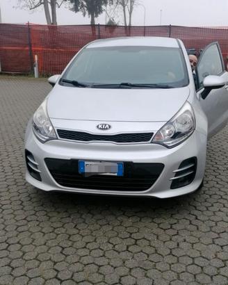 Kia Rio leggere bene annuncio 