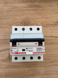 Bticino G8843/25AC C25 In 0.03 magnetotermico