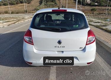 Renault clio 1.5 diesel con 157.000 km dimostrabil