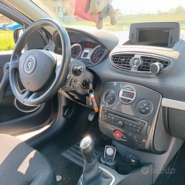 Clio 3 sportour 20th 