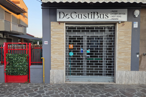 Locali commerciali via vestina