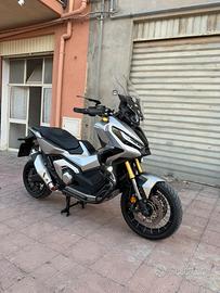 Xadv 750