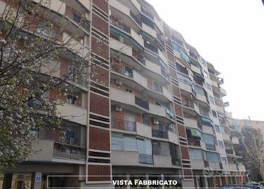 Immobile in asta di 89 m² con 3 locali a Milano