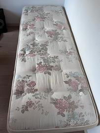 Rete con doghe il legno e materasso 220 cm