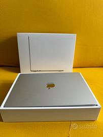 MacBook Air da 13” con chip Apple M2