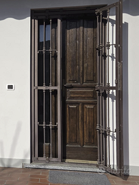 Inferriata snodata per porta di ingresso
