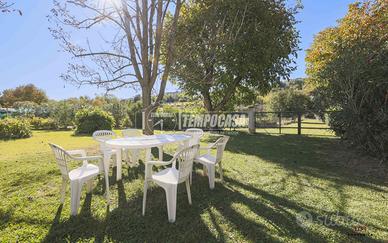 Soluzione Semi Indipendente con Ampio Giardino