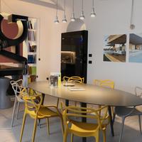 Tavolo laccato opaco grigio  - Novamobili