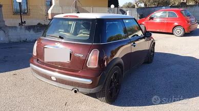 Mini Cooper 1.6 (116cv) anno 2002