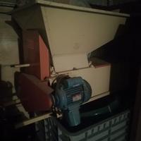 Frangi uva e deraspatrice