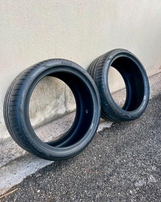 255 35 19 Pirelli P Zero
