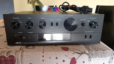 amplificatore akai