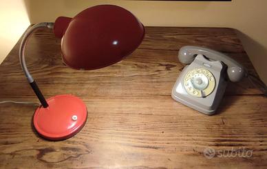 lampada da ufficio o scrivania rossa anni 70