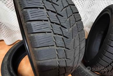 4 Pneumatici invernali misura 235 / 35 r19 