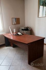 Scrivania ufficio o studio in legno 