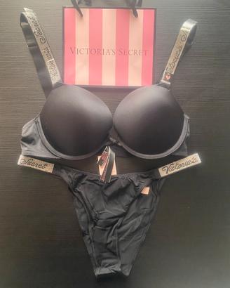 Set Victoria’s Secret push up