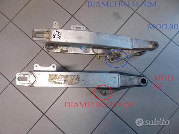 RM 125 '93-'95: forcellone cerchio testa frizione