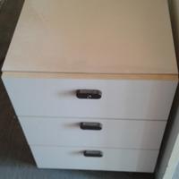 Cassettiera con ruote