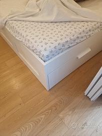 letto e materasso Ikea 140x200 usato solo 3 mesi