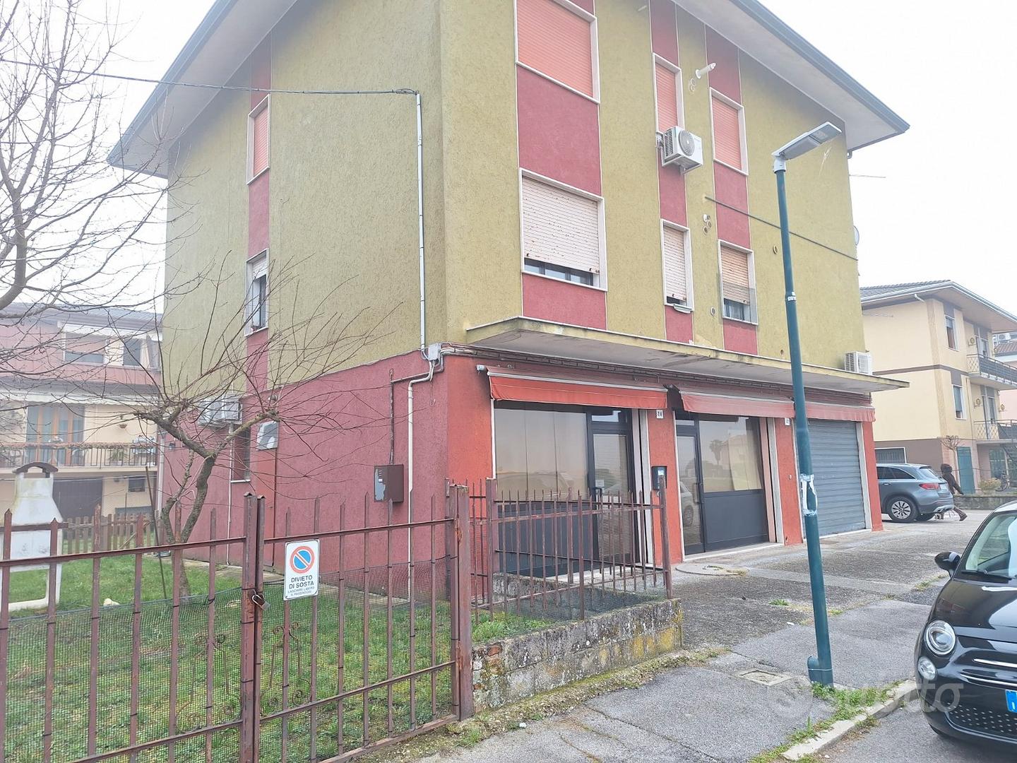 Gazzera negozio-ufficio mq 60 - Vista 2