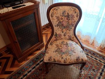 POLTRONCINA BASSA DA CAMERA O SALOTTO