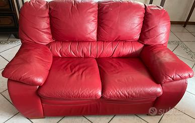 DIVANO IN PELLE DUE POSTI