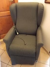 poltrona reclinabile per anziani