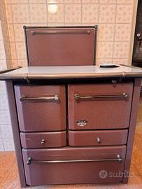 Stufa a legna/forno/piano cottura. marca lincar