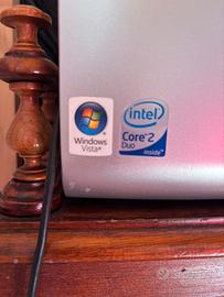Pc fisso con tastiera e monitor