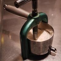 Schiacciapatate a vite vintage