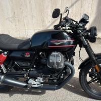 Moto Guzzi V7 IV STONE SPECIAL EDITION