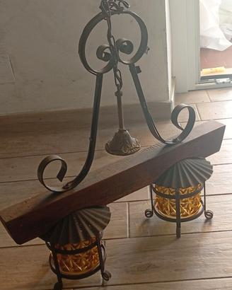 Lampadario Rustico in legno e ferro battuto 