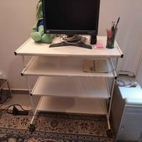 N. 2 carrelli porta computer colore bianco