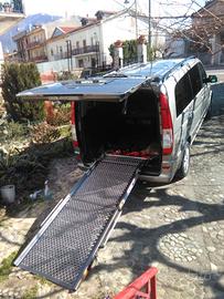 Mercedes Viano + Rampa movia omologata.