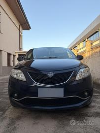 Lancia Ypsilon 1.2 69 CV 5 porte Gold