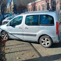 Peugeot partner tepee con gancio traino 