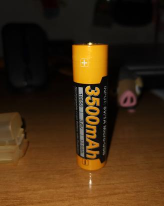 Batteria  torcia fenix  18650 3500ma  (nuova) 