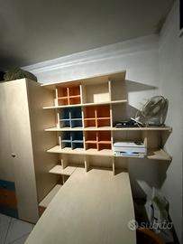 Cameretta con libreria