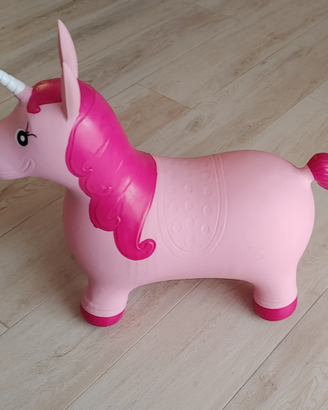 Unicorno cavalcabile