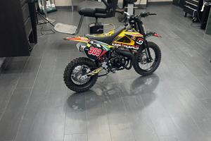 Mini cross lem motor 50 con grafiche gas gas