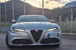 Alfa Romeo Giulia 2.2 Turbodiesel 180 CV AT8 Q4