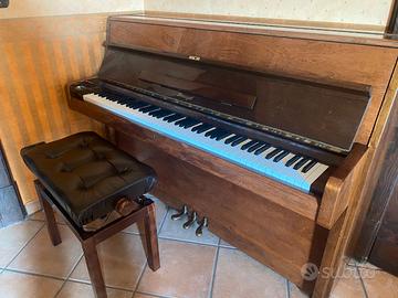 pianoforte verticale usato