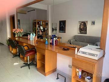 Arredamento professionale negozio Parrucchiera