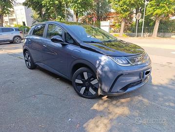 BYD DOLPHIN DESIGN 60.4 KWH 