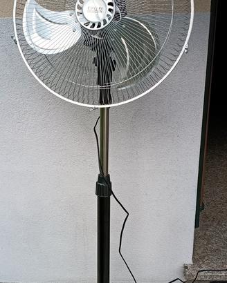ventilatore con piantana 