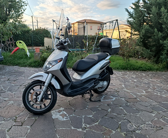 Piaggio Beverly 200