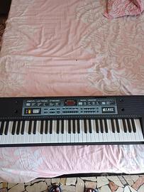 Pianola Yamaha (con custodia)