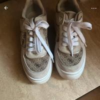Scarpe guess